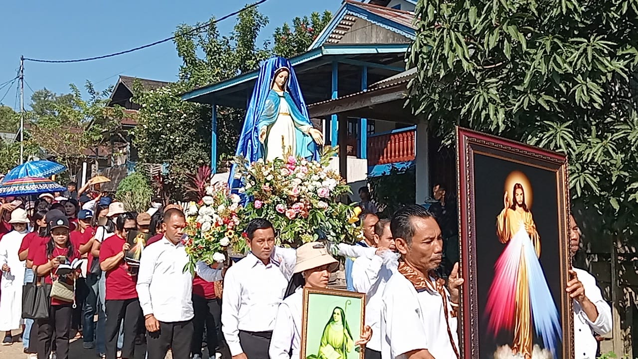 Ketika Doa Mengalir di Jalan Kampung Menyumbung